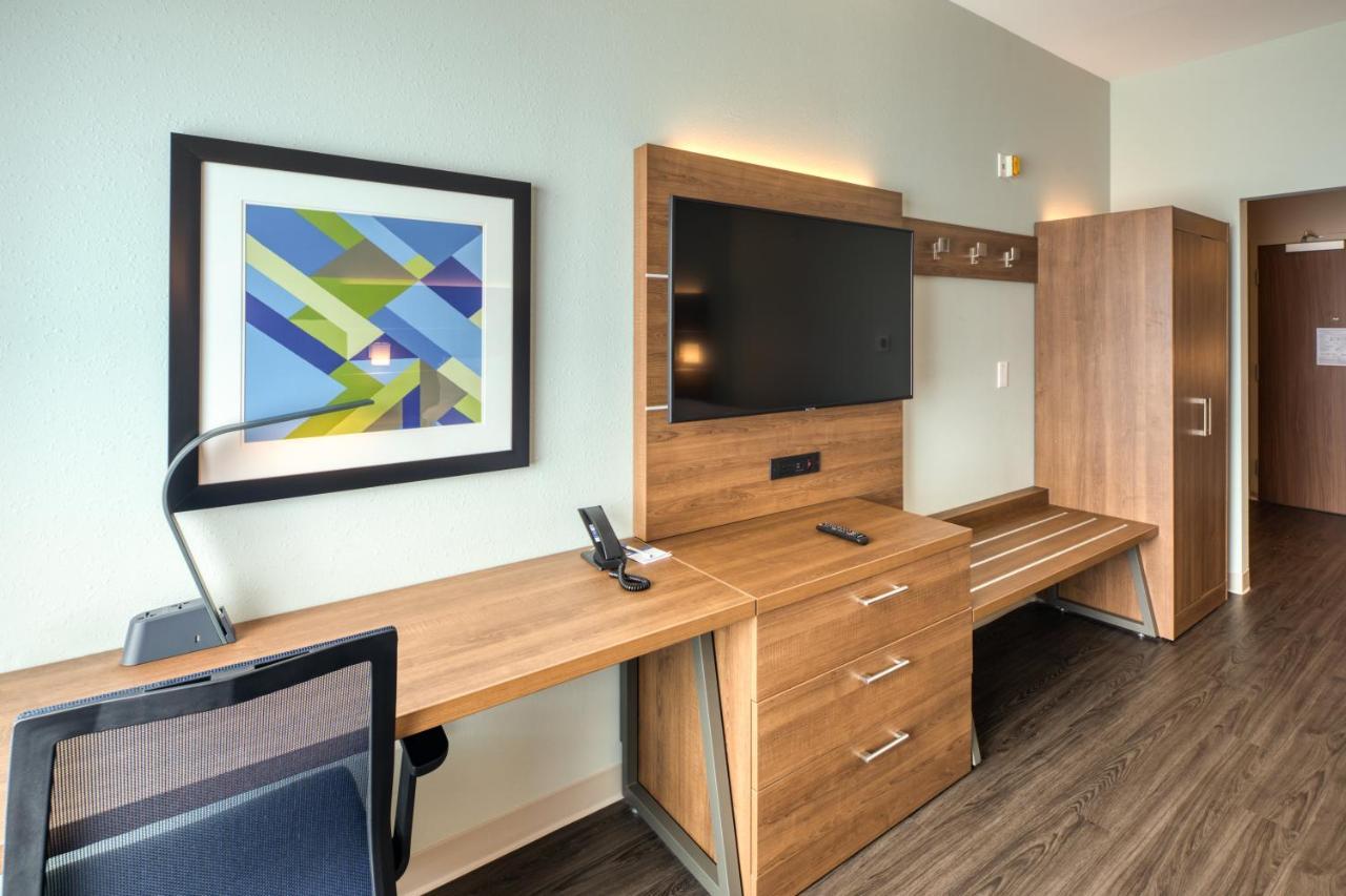 Holiday Inn Express & Suites - Charlotte - South End By Ihg Dış mekan fotoğraf