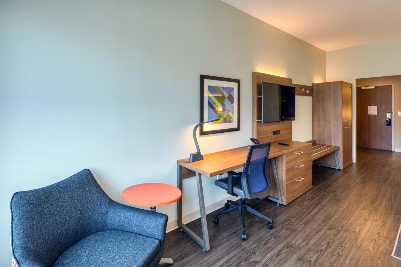 Holiday Inn Express & Suites - Charlotte - South End By Ihg Dış mekan fotoğraf