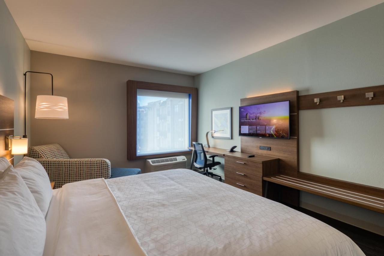 Holiday Inn Express & Suites - Charlotte - South End By Ihg Dış mekan fotoğraf
