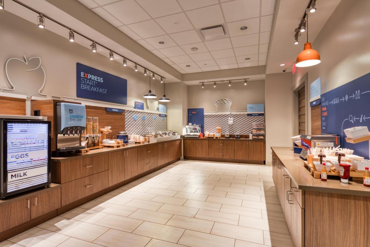 Holiday Inn Express & Suites - Charlotte - South End By Ihg Dış mekan fotoğraf