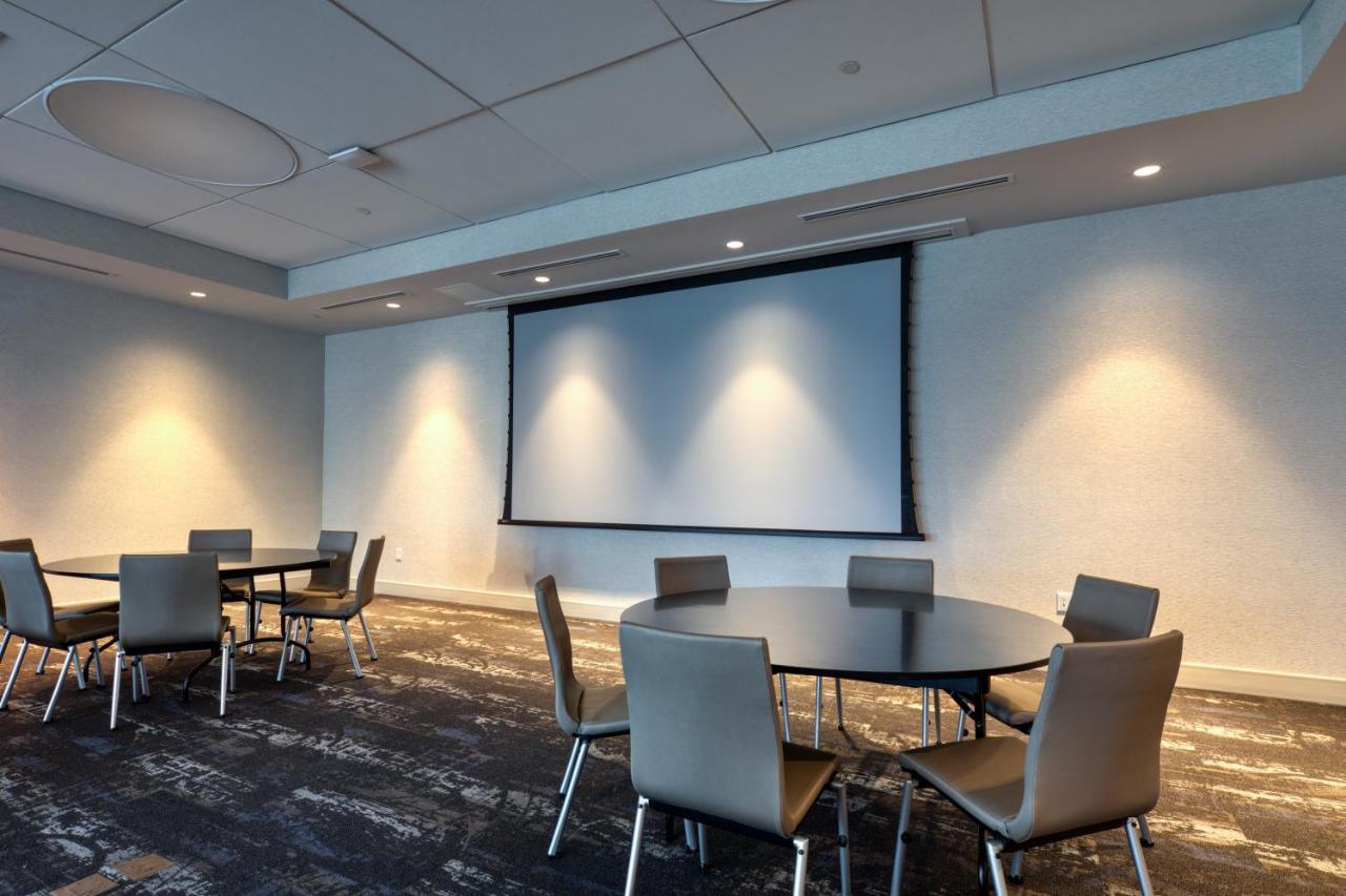 Holiday Inn Express & Suites - Charlotte - South End By Ihg Dış mekan fotoğraf